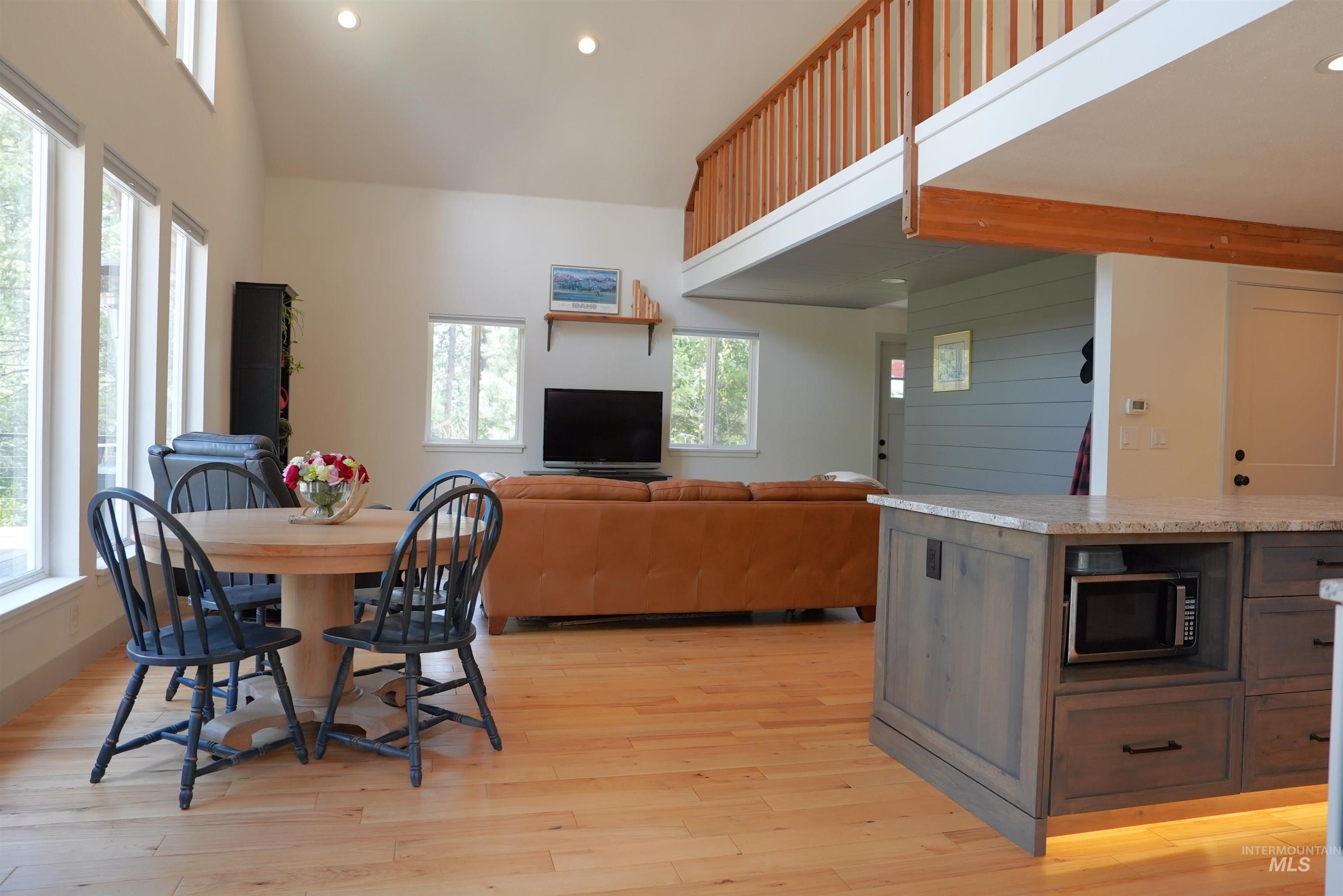 60 Star View Dr., Garden Valley, Idaho 83622, 3 Bedrooms, 2 Bathrooms, Residential For Sale, Price $699,900, 98984109