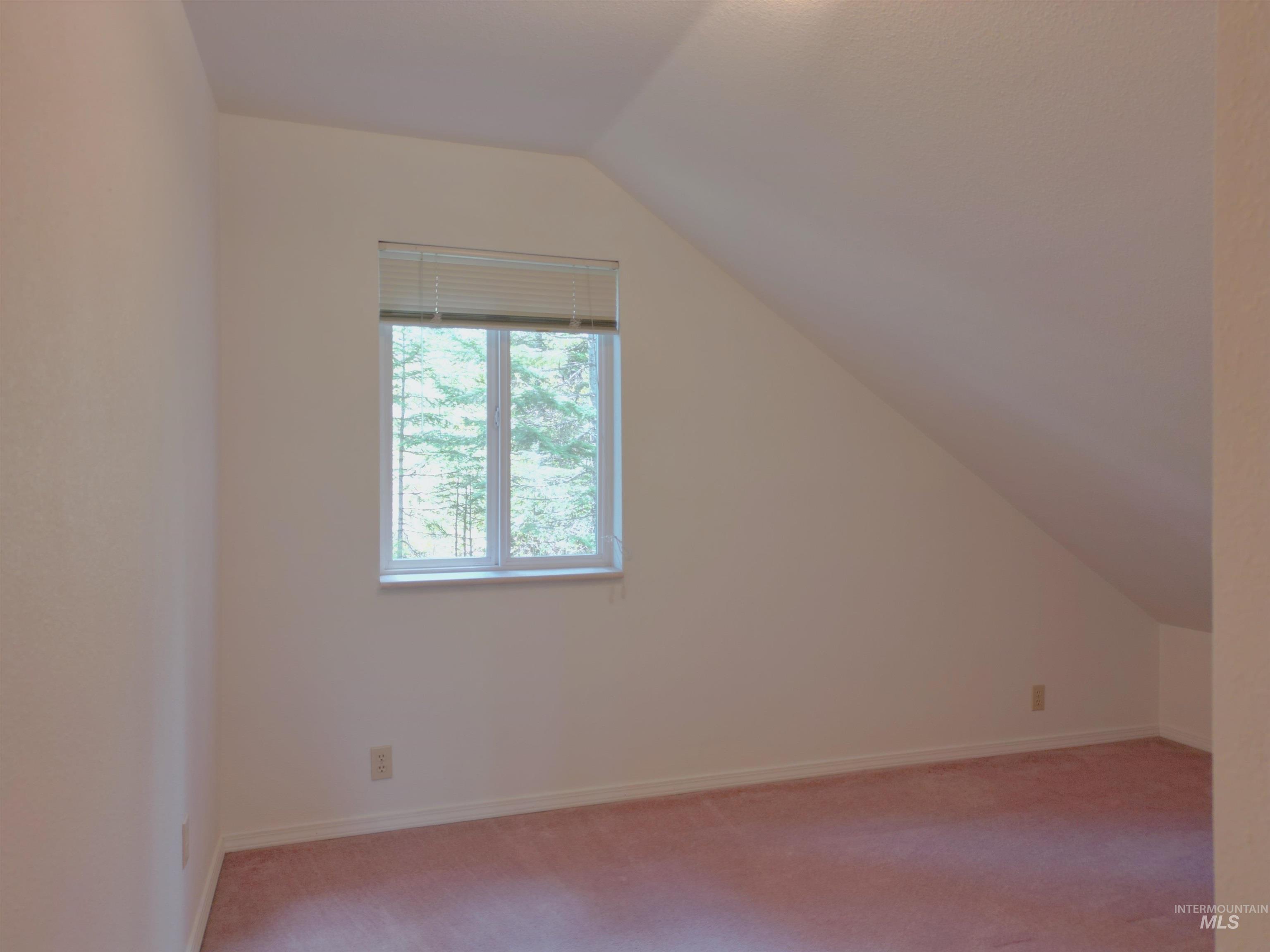 60 Star View Dr., Garden Valley, Idaho 83622, 3 Bedrooms, 2 Bathrooms, Residential For Sale, Price $699,900, 98984109