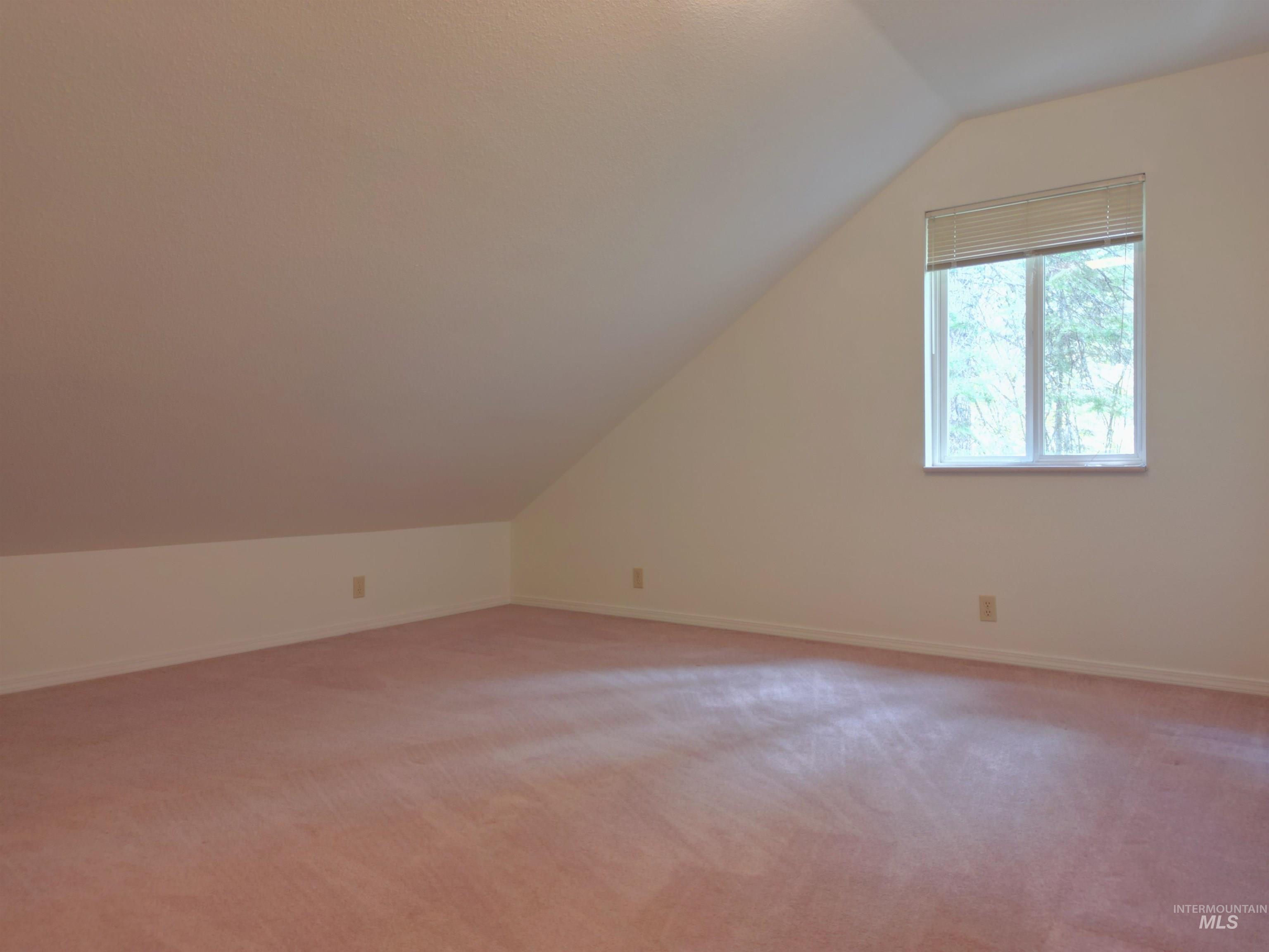 60 Star View Dr., Garden Valley, Idaho 83622, 3 Bedrooms, 2 Bathrooms, Residential For Sale, Price $699,900, 98984109