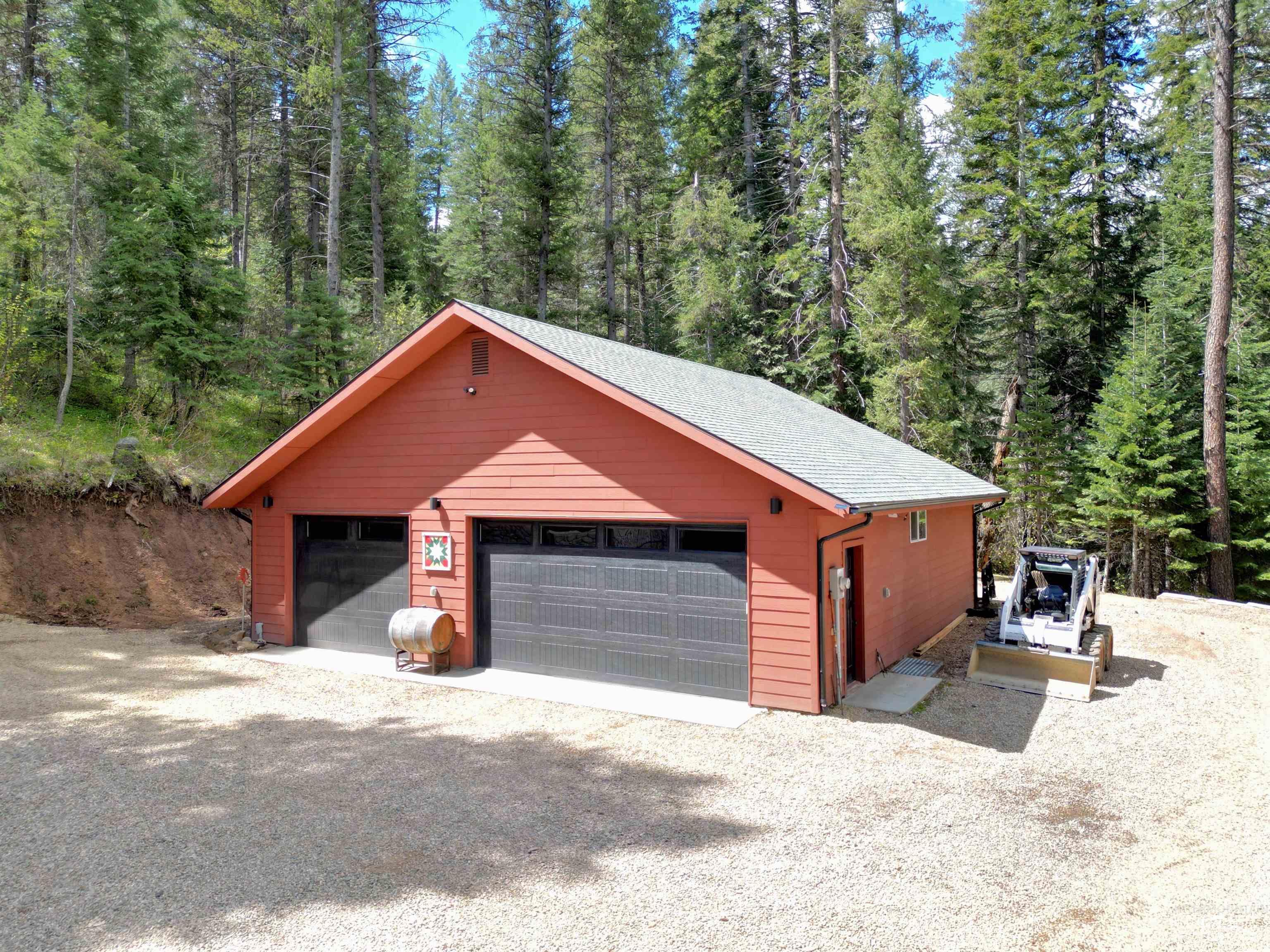 60 Star View Dr., Garden Valley, Idaho 83622, 3 Bedrooms, 2 Bathrooms, Residential For Sale, Price $699,900, 98984109