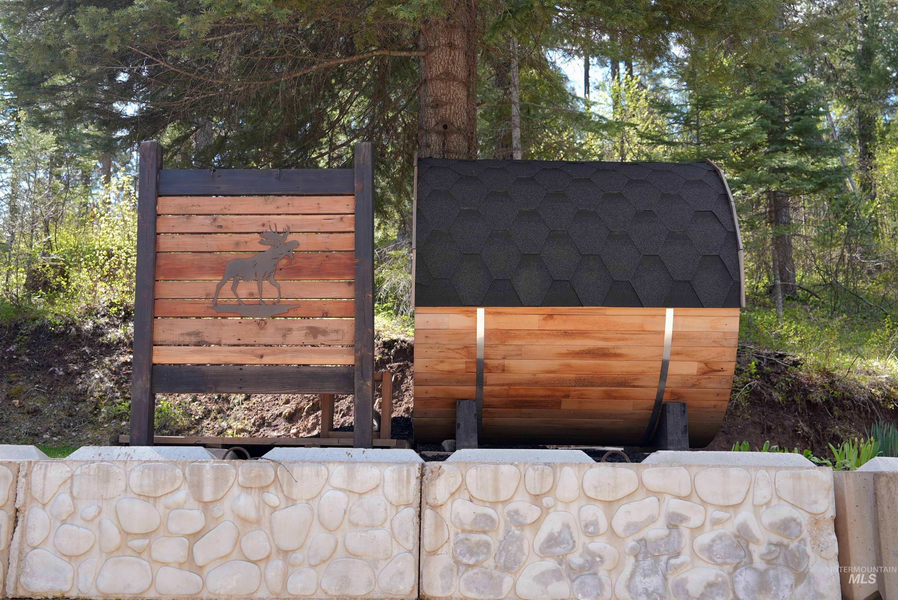 60 Star View Dr., Garden Valley, Idaho 83622, 3 Bedrooms, 2 Bathrooms, Residential For Sale, Price $699,900, 98984109