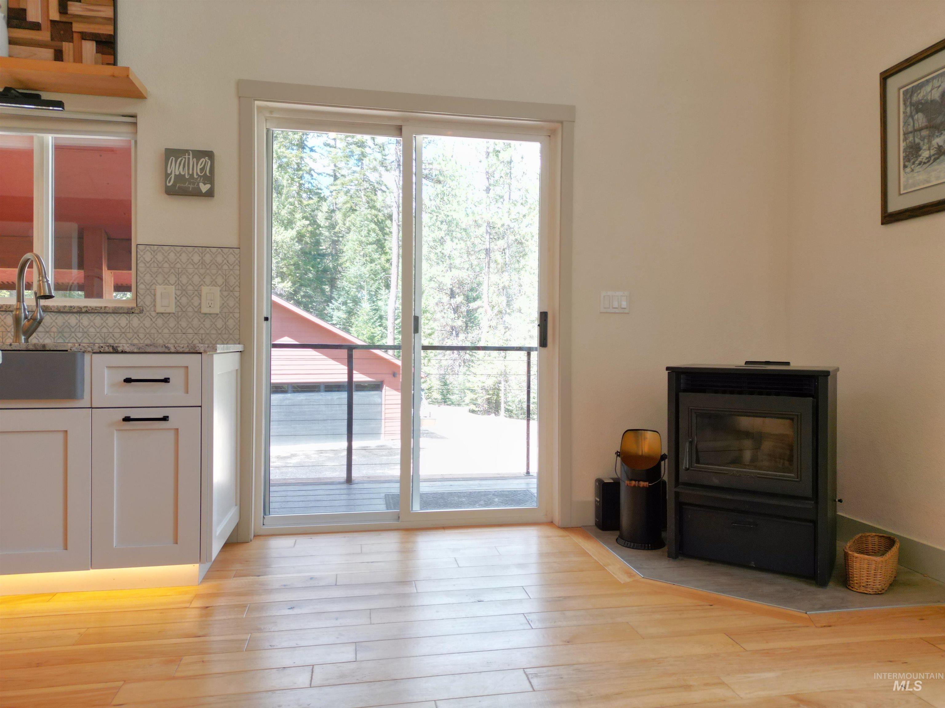 60 Star View Dr., Garden Valley, Idaho 83622, 3 Bedrooms, 2 Bathrooms, Residential For Sale, Price $699,900, 98984109