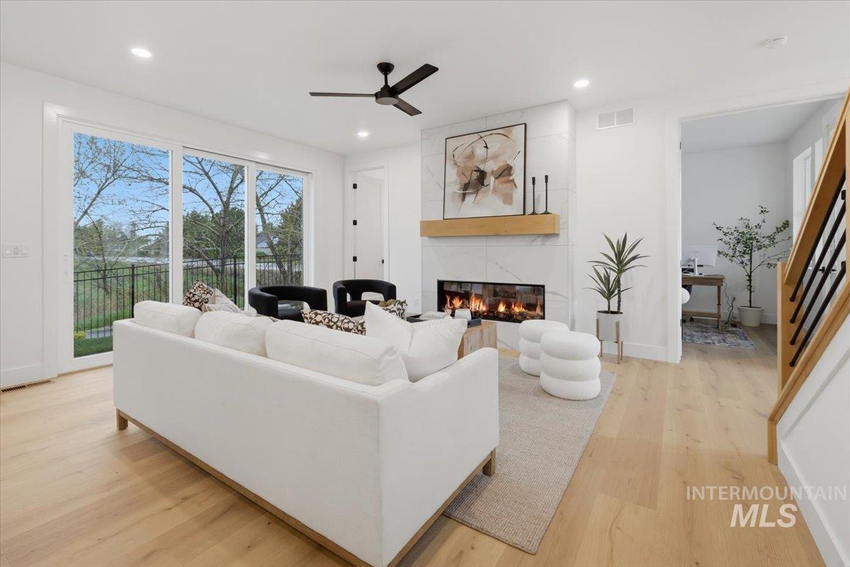 1194 S Papuan Way, Kuna, Idaho 83634, 3 Bedrooms, 3 Bathrooms, Residential For Sale, Price $629,900, 98984113