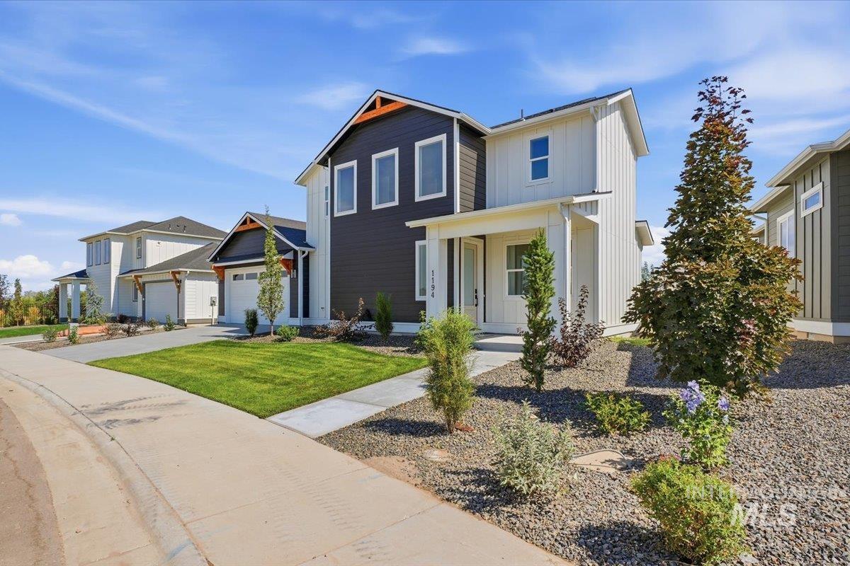 1194 S Papuan Way, Kuna, Idaho 83634, 3 Bedrooms, 3 Bathrooms, Residential For Sale, Price $535,000,MLS 98984113