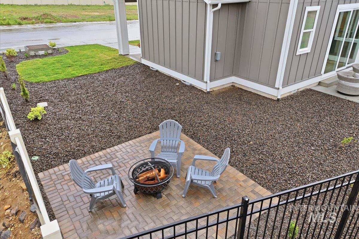 1194 S Papuan Way, Kuna, Idaho 83634, 3 Bedrooms, 3 Bathrooms, Residential For Sale, Price $629,900, 98984113