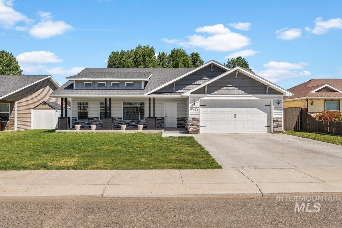 1204 5Th Ave E, Jerome, Idaho 83338-5116, 4 Bedrooms, 2 Bathrooms, Residential For Sale, Price $433,000, 98984117
