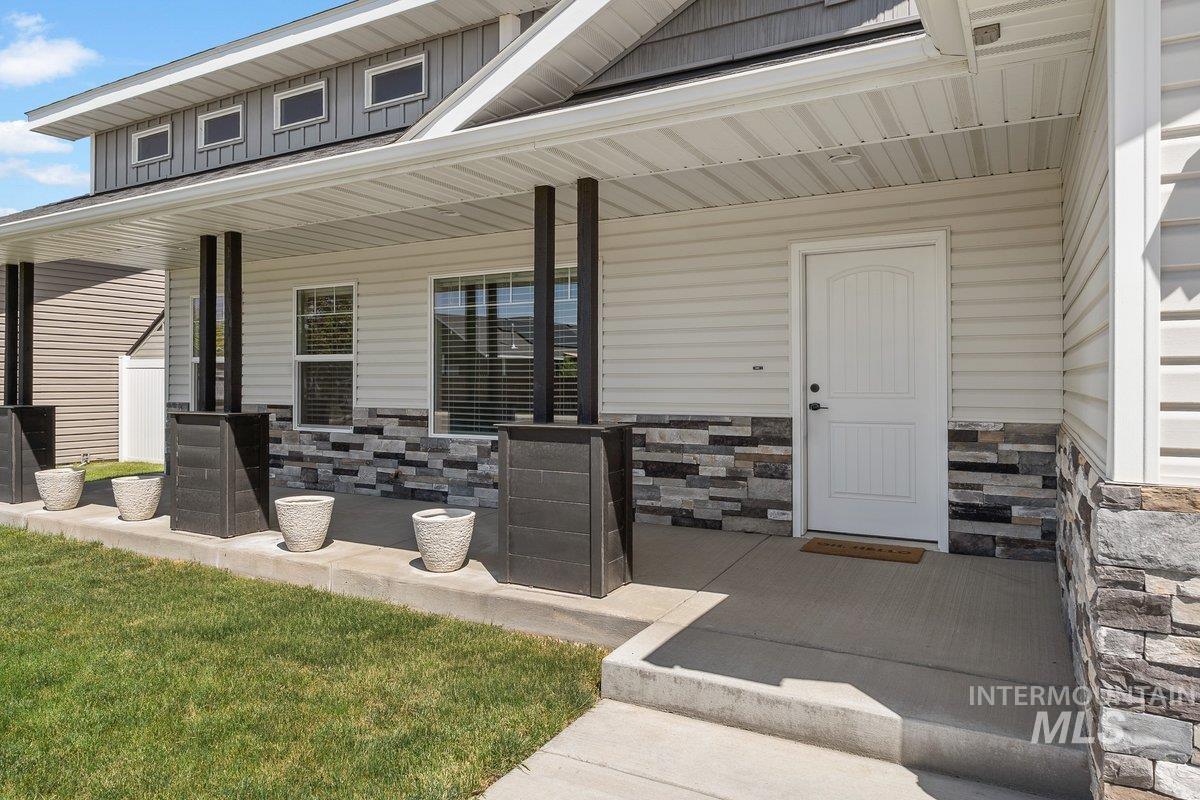 1204 5Th Ave E, Jerome, Idaho 83338, 4 Bedrooms, 2 Bathrooms, Residential For Sale, Price $414,900,MLS 98984117