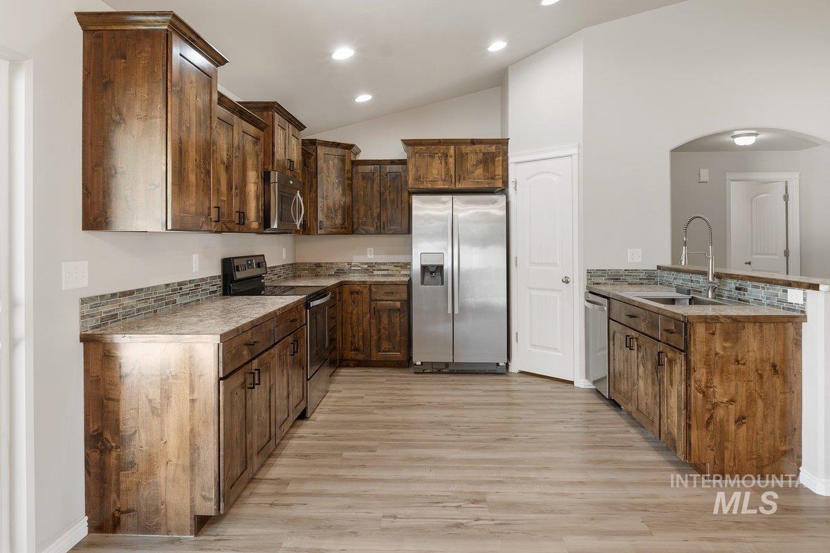 1204 5Th Ave E, Jerome, Idaho 83338-5116, 4 Bedrooms, 2 Bathrooms, Residential For Sale, Price $424,900, 98984117