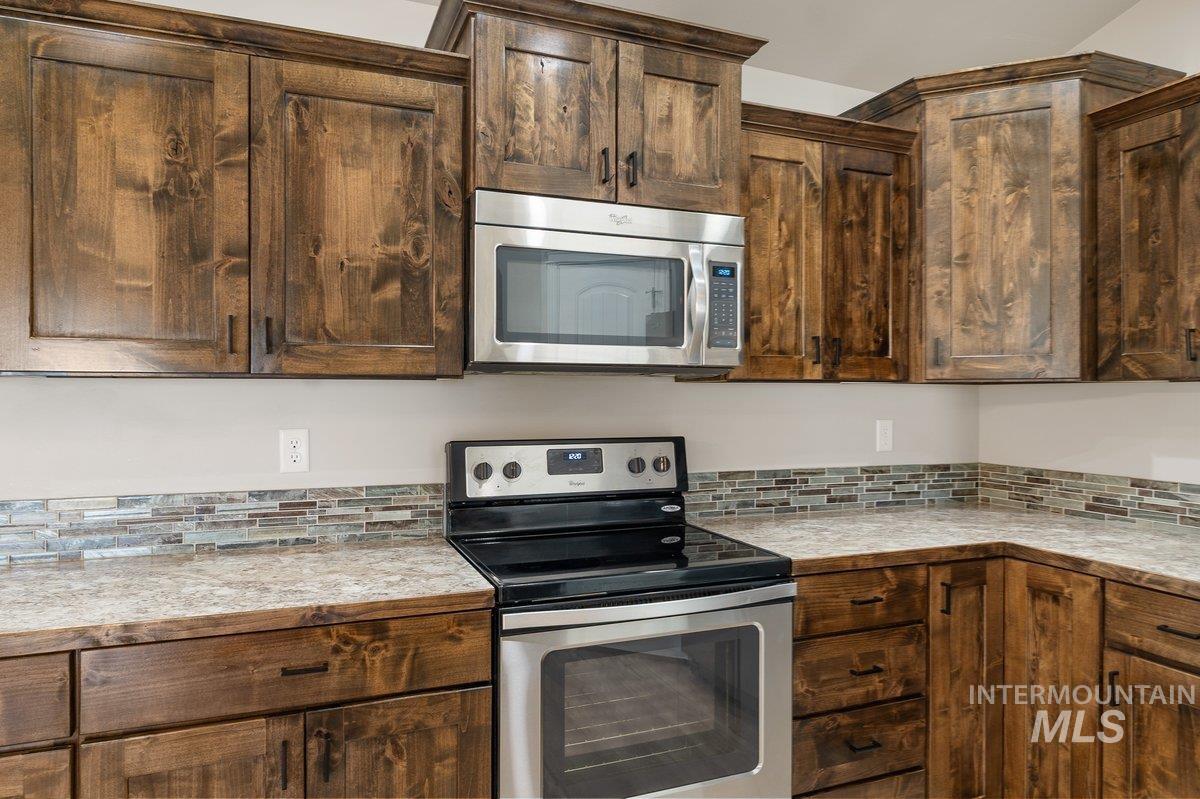 1204 5Th Ave E, Jerome, Idaho 83338-5116, 4 Bedrooms, 2 Bathrooms, Residential For Sale, Price $433,000, 98984117