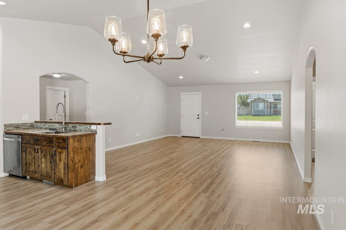 1204 5Th Ave E, Jerome, Idaho 83338-5116, 4 Bedrooms, 2 Bathrooms, Residential For Sale, Price $433,000, 98984117