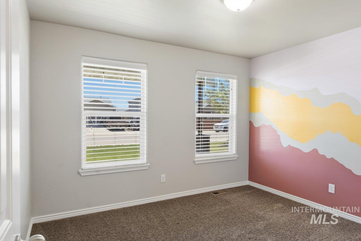 1204 5Th Ave E, Jerome, Idaho 83338-5116, 4 Bedrooms, 2 Bathrooms, Residential For Sale, Price $433,000, 98984117