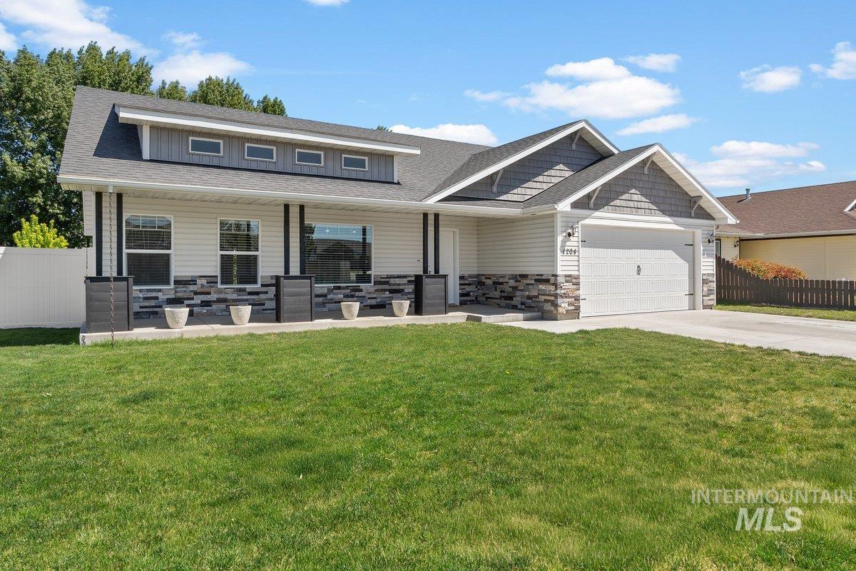 1204 5Th Ave E, Jerome, Idaho 83338, 4 Bedrooms, 2 Bathrooms, Residential For Sale, Price $414,900,MLS 98984117