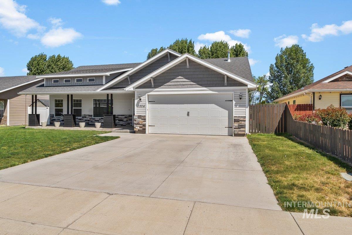 1204 5Th Ave E, Jerome, Idaho 83338, 4 Bedrooms, 2 Bathrooms, Residential For Sale, Price $414,900,MLS 98984117