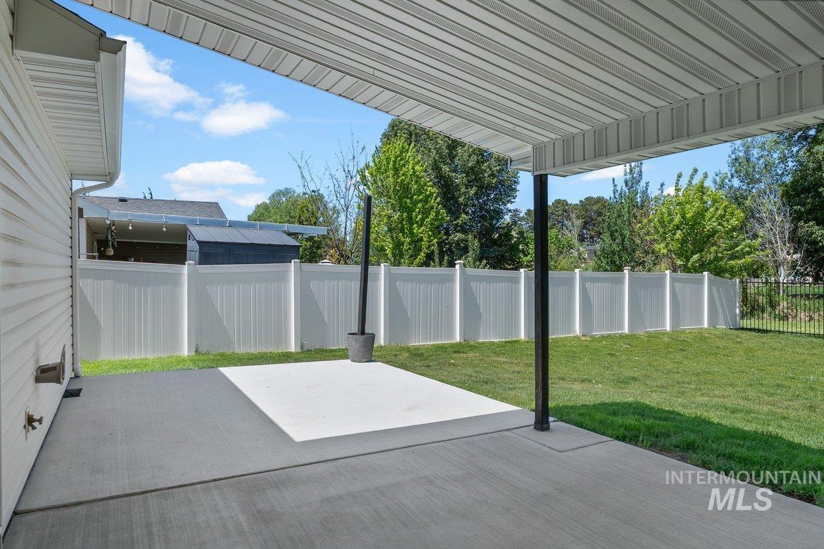 1204 5Th Ave E, Jerome, Idaho 83338-5116, 4 Bedrooms, 2 Bathrooms, Residential For Sale, Price $433,000, 98984117