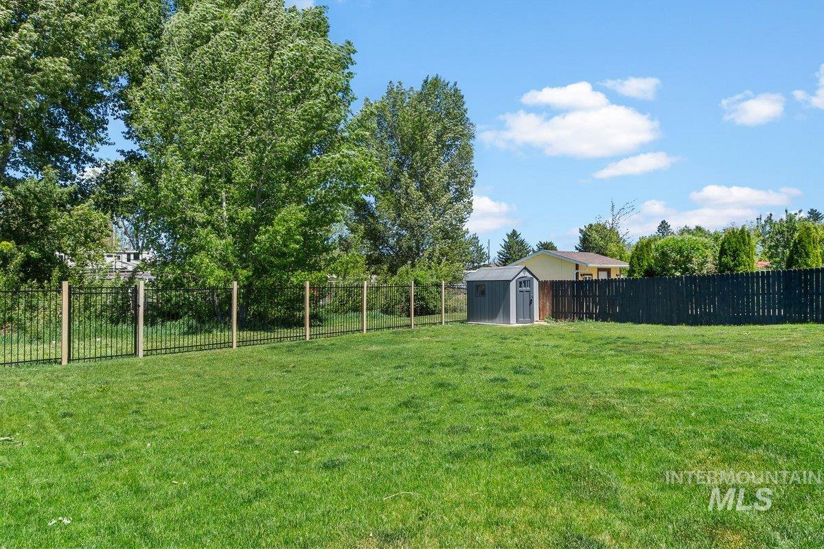 1204 5Th Ave E, Jerome, Idaho 83338-5116, 4 Bedrooms, 2 Bathrooms, Residential For Sale, Price $433,000, 98984117