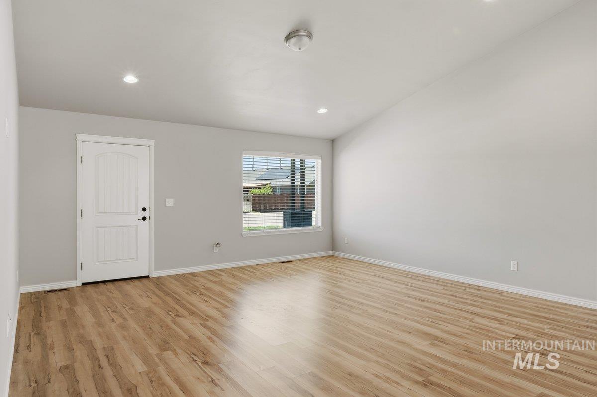 1204 5Th Ave E, Jerome, Idaho 83338-5116, 4 Bedrooms, 2 Bathrooms, Residential For Sale, Price $424,900, 98984117