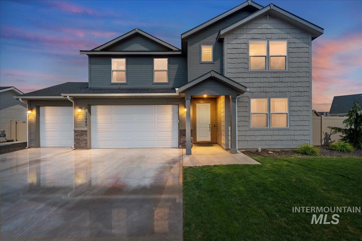 11240 Spring Falls Drive, Caldwell, Idaho 83605, 4 Bedrooms, 3 Bathrooms, Residential For Sale, Price $499,500,MLS 98984118