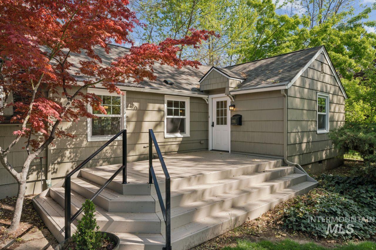 718 S Owyhee St, Boise, Idaho 83705, 3 Bedrooms, 2 Bathrooms, Residential For Sale, Price $739,000,MLS 98984119