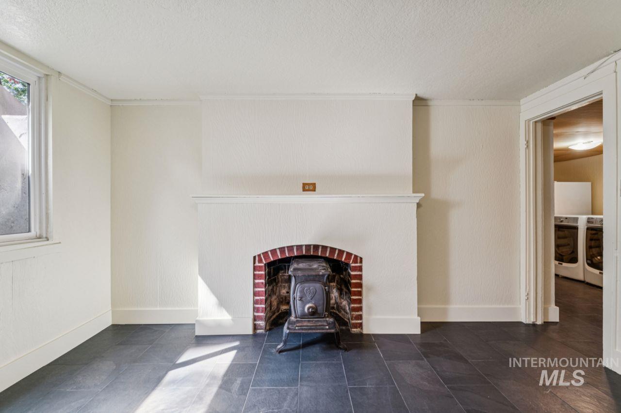 718 S Owyhee St, Boise, Idaho 83705, 3 Bedrooms, 2 Bathrooms, Residential For Sale, Price $739,000,MLS 98984119
