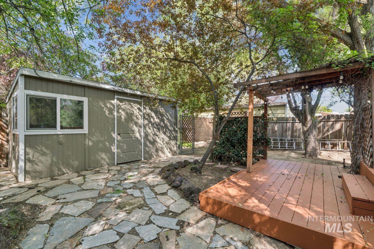 718 S Owyhee St, Boise, Idaho 83705, 3 Bedrooms, 2 Bathrooms, Residential For Sale, Price $739,000,MLS 98984119