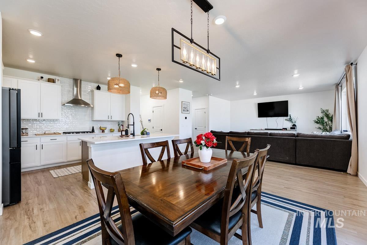 4469 S Colditz Way, Meridian, Idaho 83642, 4 Bedrooms, 2.5 Bathrooms, Residential For Sale, Price $599,900,MLS 98984121