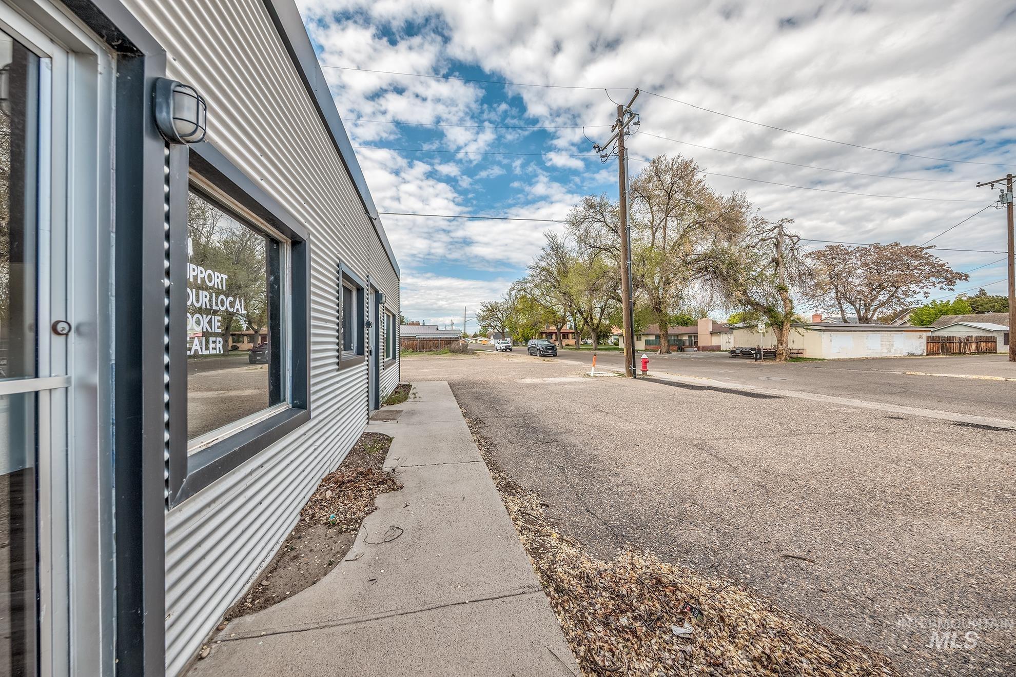 361 SW 12th St, Ontario, Oregon 97914, Business/Commercial For Sale, Price $250,000,MLS 98984122