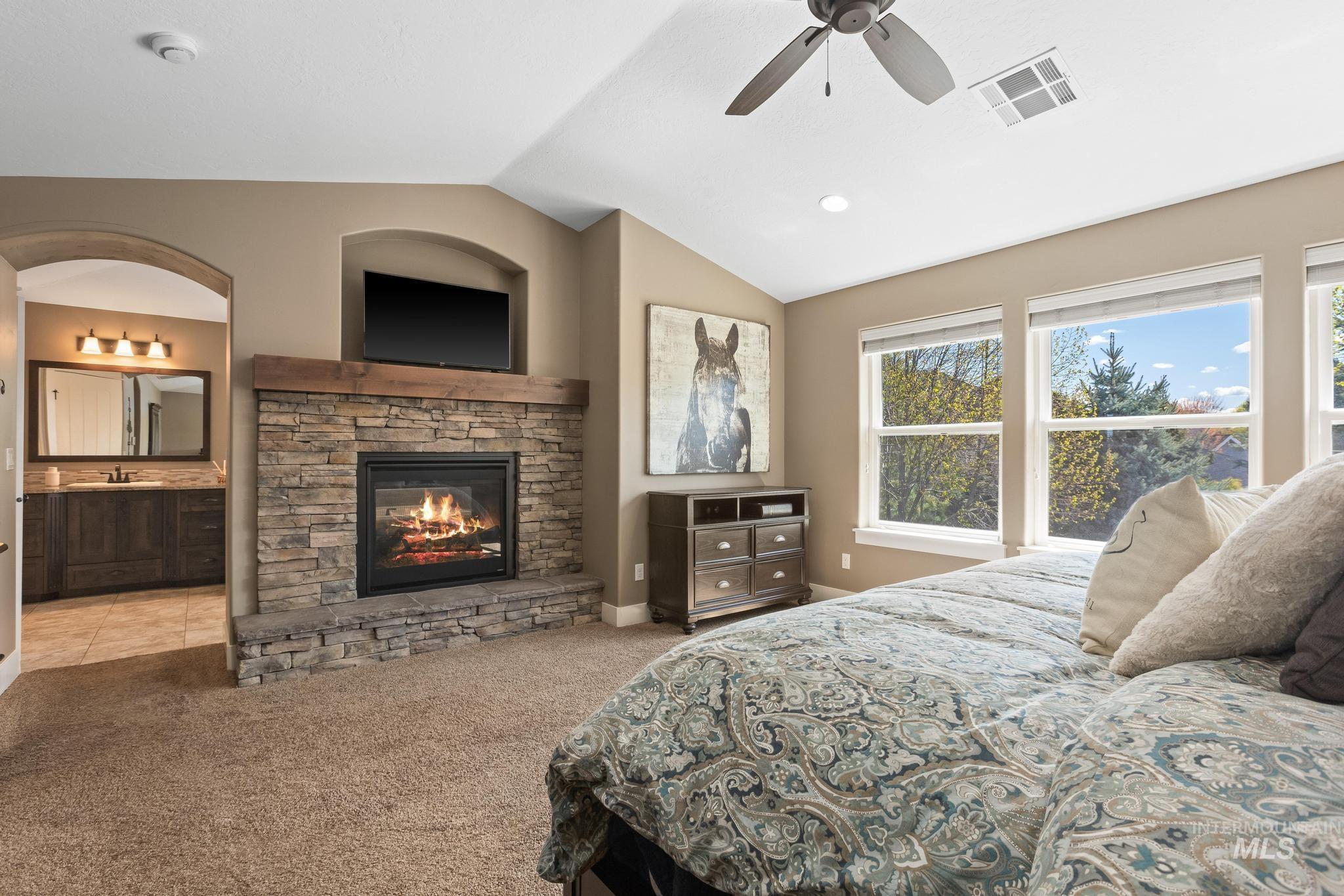 5804 N Saguaro Hills Place, Meridian, Idaho 83646, 3 Bedrooms, 2.5 Bathrooms, Residential For Sale, Price $799,990,MLS 98984124