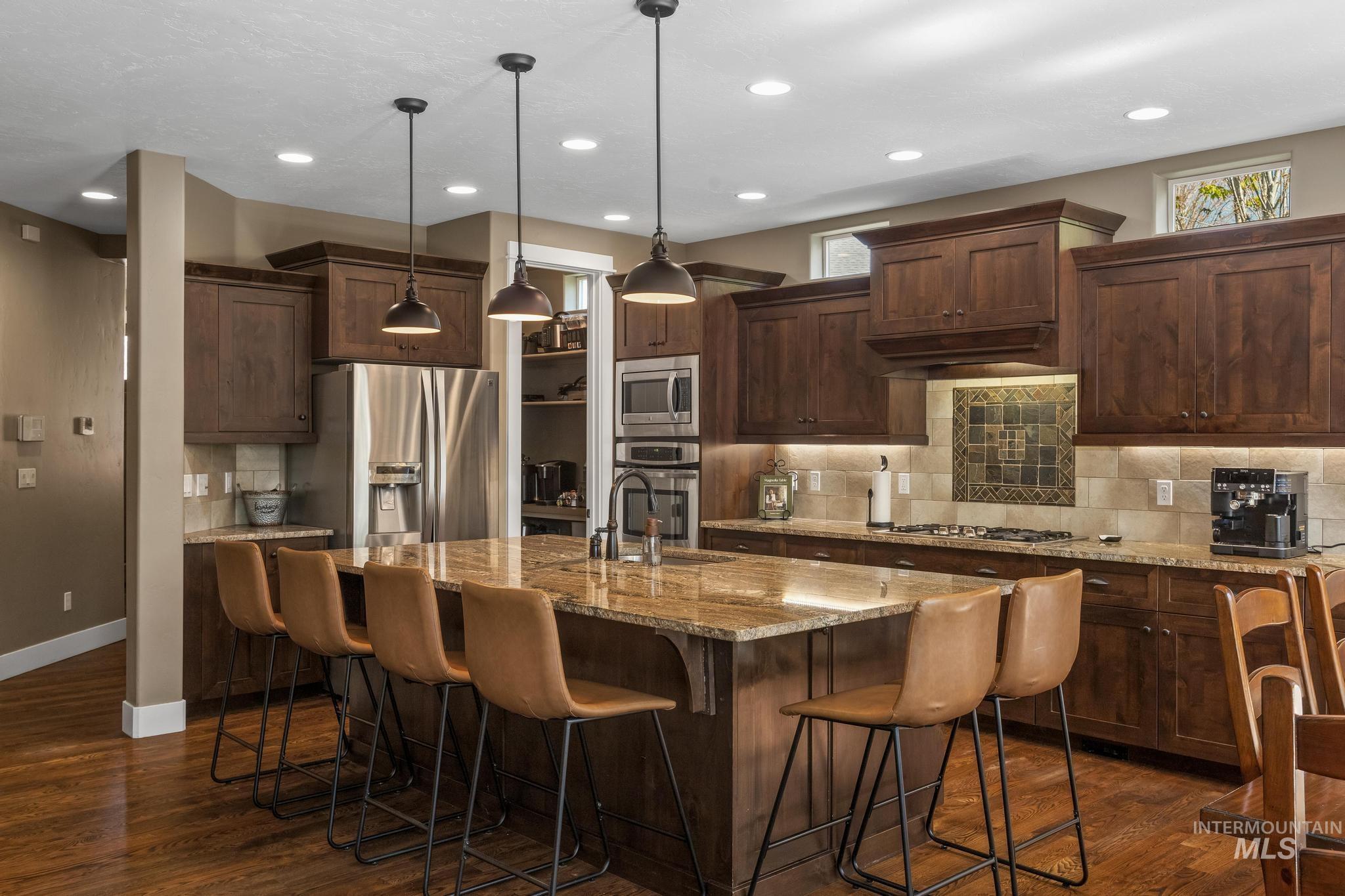 5804 N Saguaro Hills Place, Meridian, Idaho 83646, 3 Bedrooms, 2.5 Bathrooms, Residential For Sale, Price $799,990,MLS 98984124