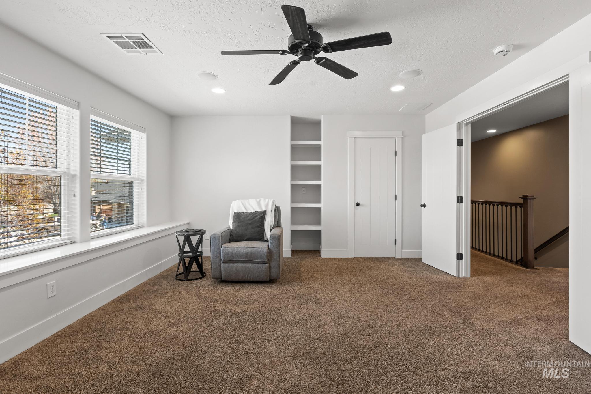 5804 N Saguaro Hills Place, Meridian, Idaho 83646, 3 Bedrooms, 2.5 Bathrooms, Residential For Sale, Price $799,990,MLS 98984124