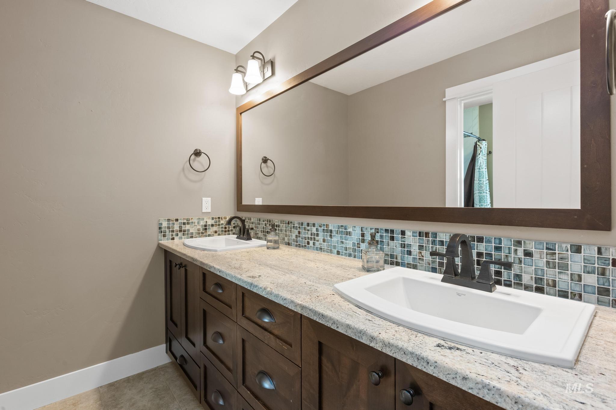 5804 N Saguaro Hills Place, Meridian, Idaho 83646, 3 Bedrooms, 2.5 Bathrooms, Residential For Sale, Price $799,990,MLS 98984124