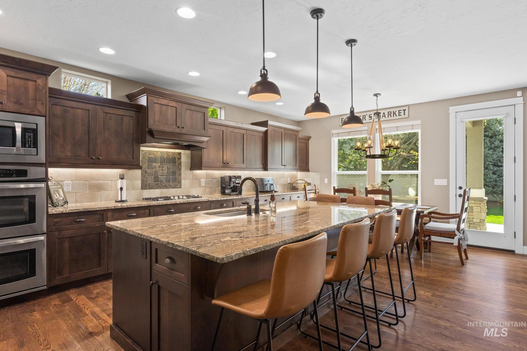 5804 N Saguaro Hills Place, Meridian, Idaho 83646, 3 Bedrooms, 2.5 Bathrooms, Residential For Sale, Price $799,990,MLS 98984124