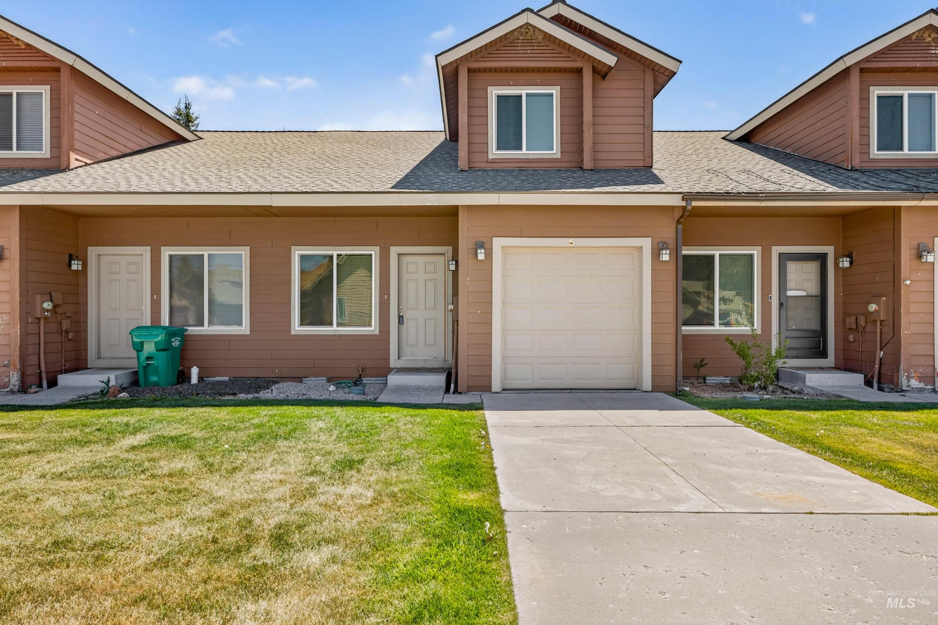 26 Mangum Circle, Donnelly, Idaho 83615, 3 Bedrooms, 2 Bathrooms, Residential For Sale, Price $365,000, 98984125