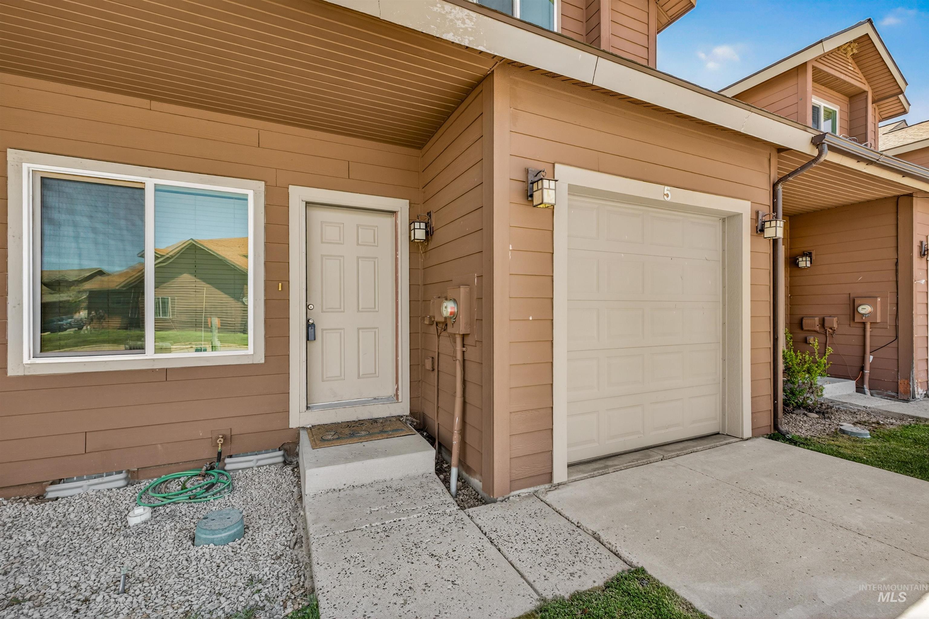 26 Mangum Circle, Donnelly, Idaho 83615, 3 Bedrooms, 2 Bathrooms, Residential For Sale, Price $365,000, 98984125