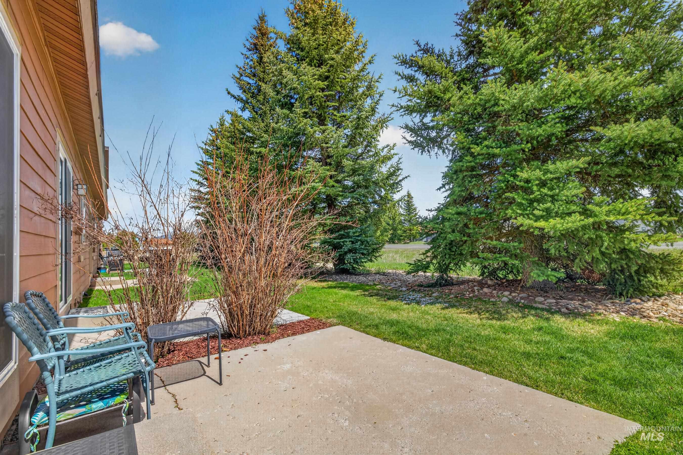 26 Mangum Circle, Donnelly, Idaho 83615, 3 Bedrooms, 2 Bathrooms, Residential For Sale, Price $365,000, 98984125