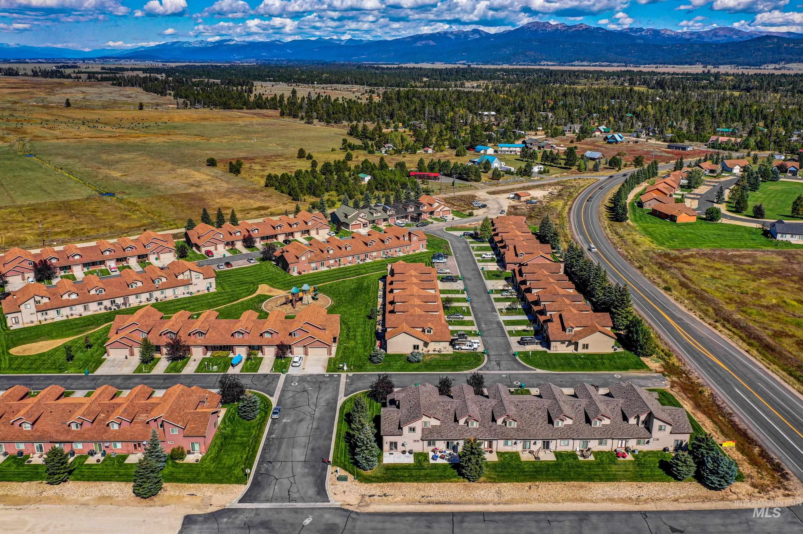 26 Mangum Circle, Donnelly, Idaho 83615, 3 Bedrooms, 2 Bathrooms, Residential For Sale, Price $375,000, 98984125