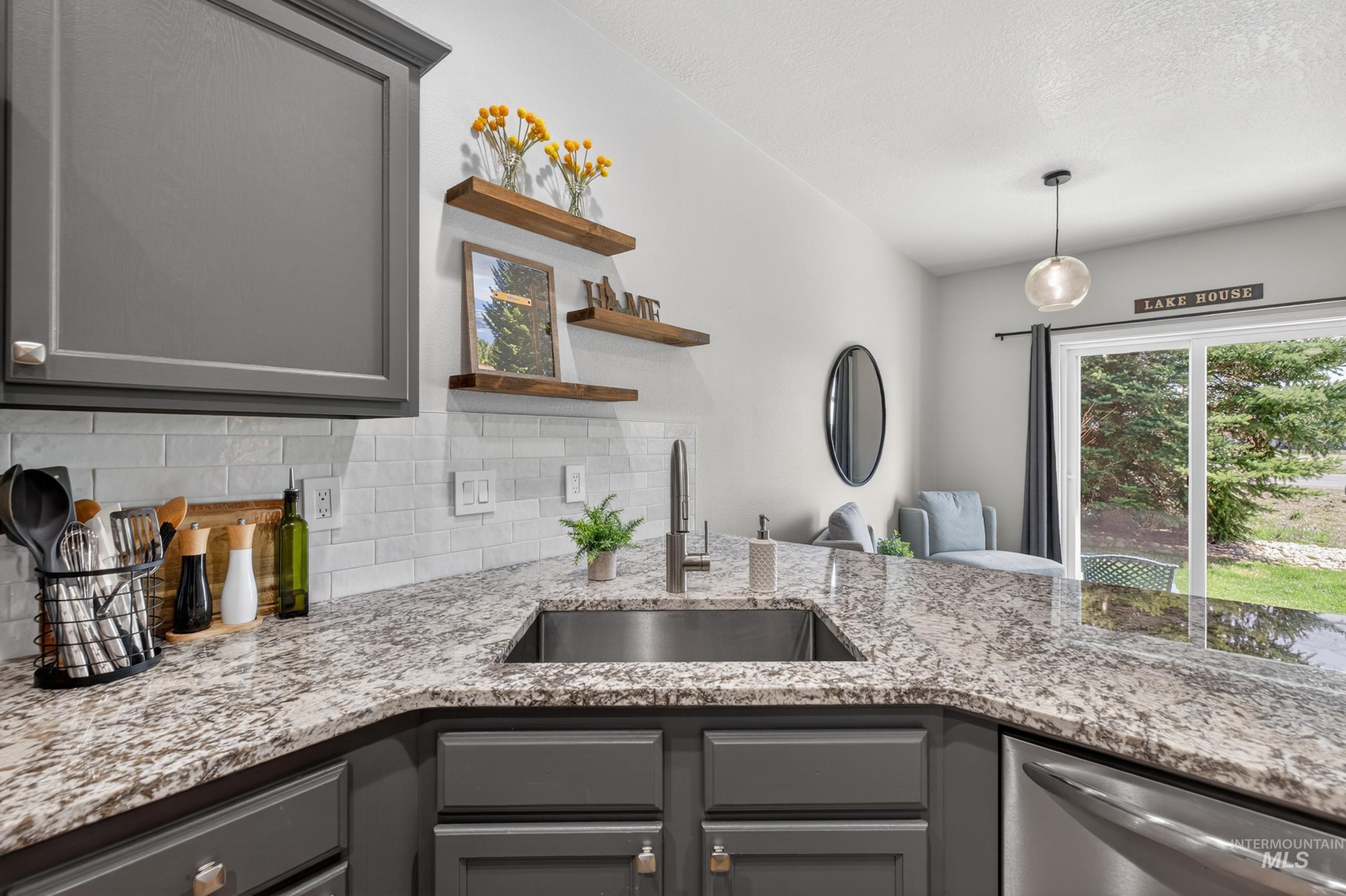 26 Mangum Circle, Donnelly, Idaho 83615, 3 Bedrooms, 2 Bathrooms, Residential For Sale, Price $375,000, 98984125