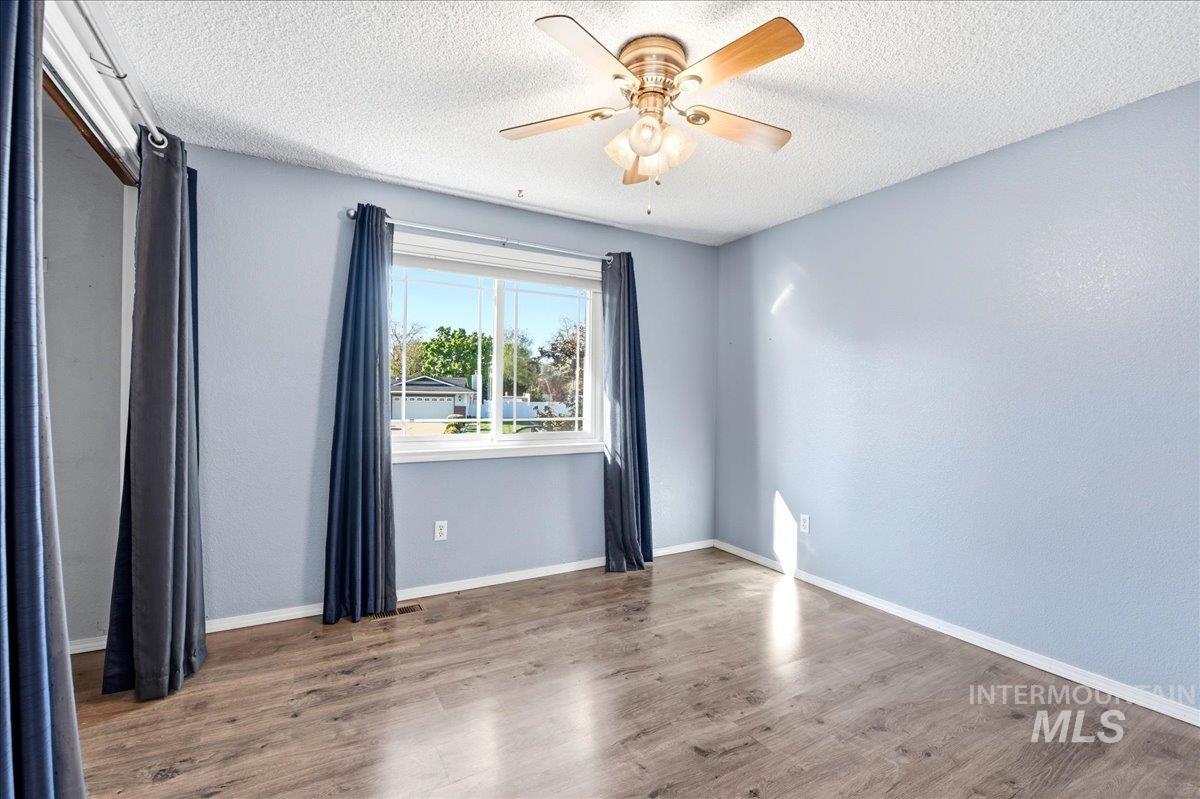 11842 W Tioga St, Boise, Idaho 83709, 5 Bedrooms, 4.5 Bathrooms, Residential For Sale, Price $700,000,MLS 98984126