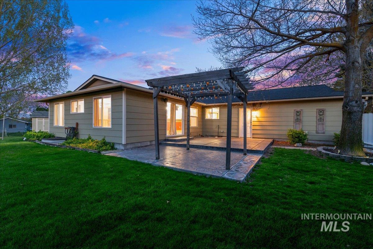 11842 W Tioga St, Boise, Idaho 83709, 5 Bedrooms, 4.5 Bathrooms, Residential For Sale, Price $700,000,MLS 98984126