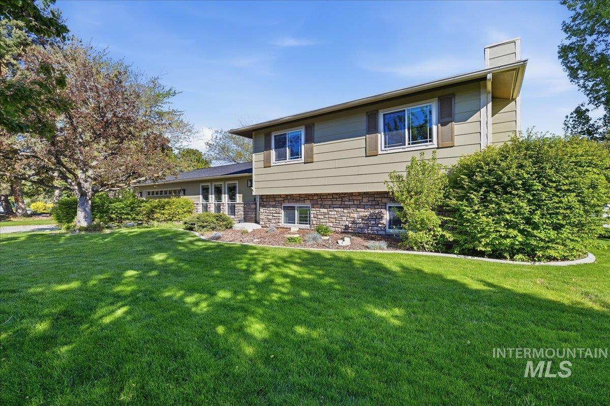 11842 W Tioga St, Boise, Idaho 83709, 5 Bedrooms, 4.5 Bathrooms, Residential For Sale, Price $700,000,MLS 98984126