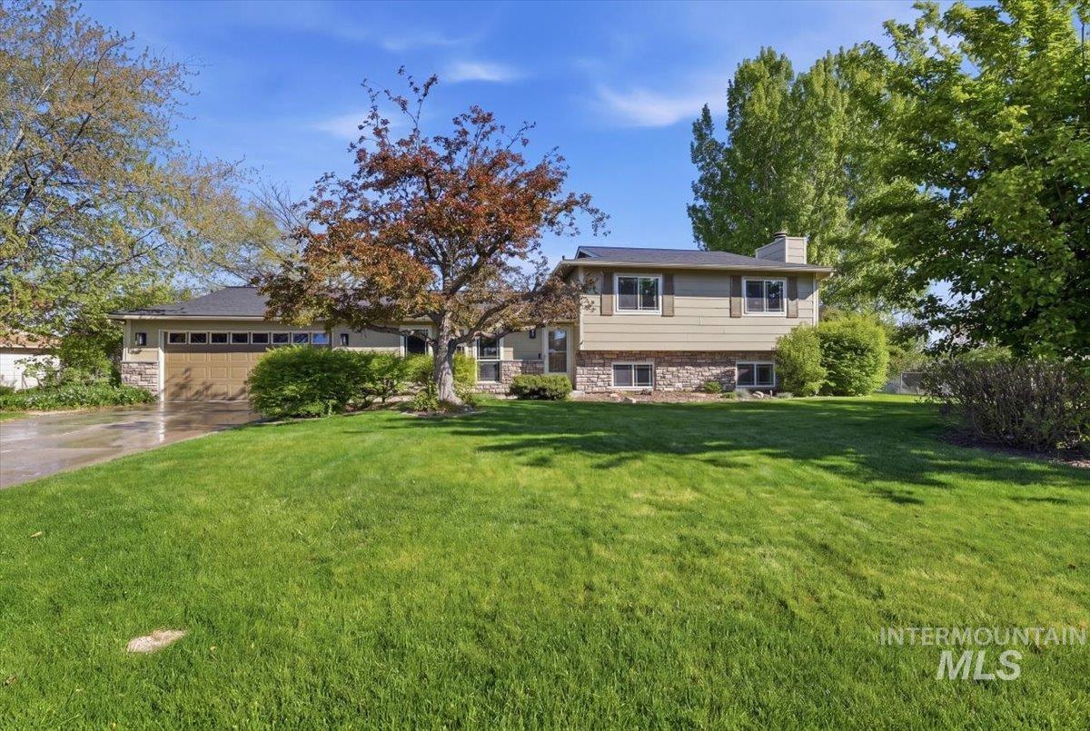 11842 W Tioga St, Boise, Idaho 83709, 5 Bedrooms, 4.5 Bathrooms, Residential For Sale, Price $700,000,MLS 98984126