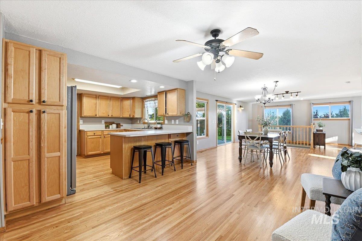 11842 W Tioga St, Boise, Idaho 83709, 5 Bedrooms, 4.5 Bathrooms, Residential For Sale, Price $700,000,MLS 98984126