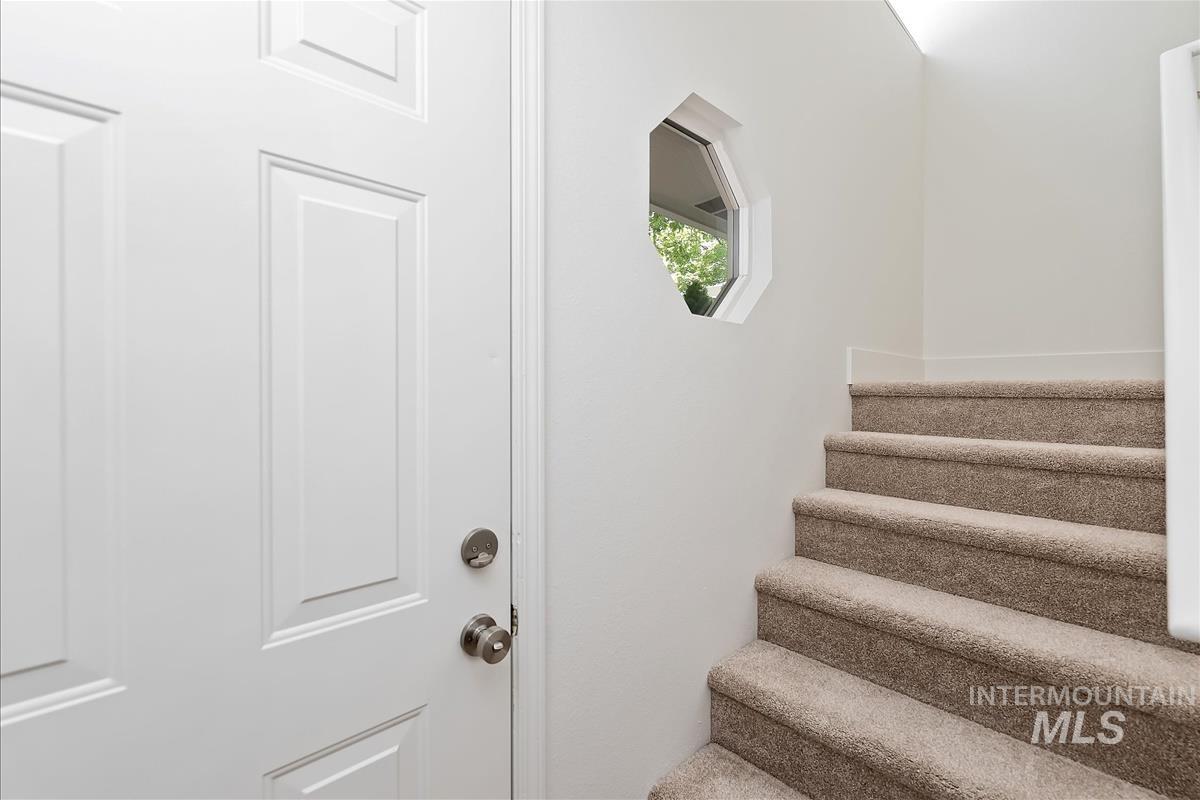 362 E Elwood Ln, Boise, Idaho 83706, 3 Bedrooms, 1.5 Bathrooms, Residential For Sale, Price $374,900, 98984128