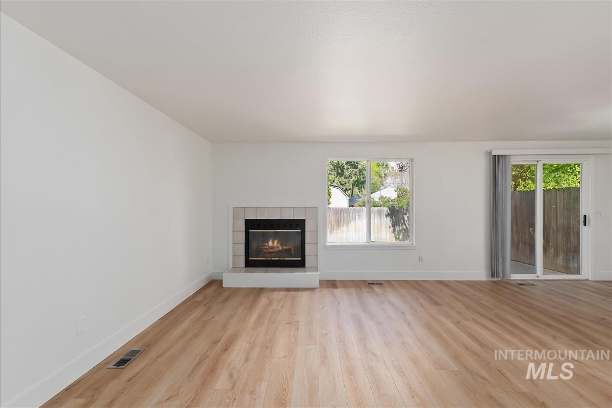 362 E Elwood Ln, Boise, Idaho 83706, 3 Bedrooms, 1.5 Bathrooms, Residential For Sale, Price $374,900, 98984128