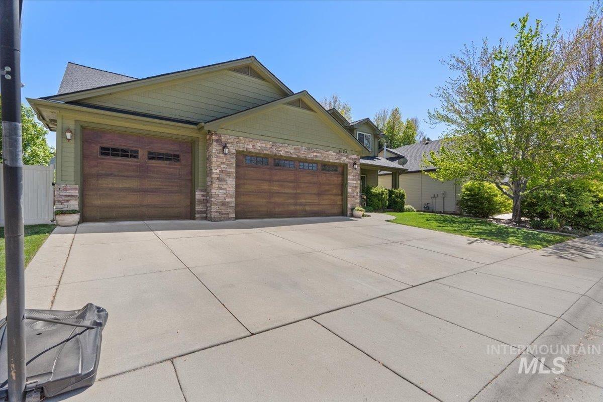 4154 N Tipton Ave., Meridian, Idaho 83646, 5 Bedrooms, 3.5 Bathrooms, Residential For Sale, Price $700,000,MLS 98984131