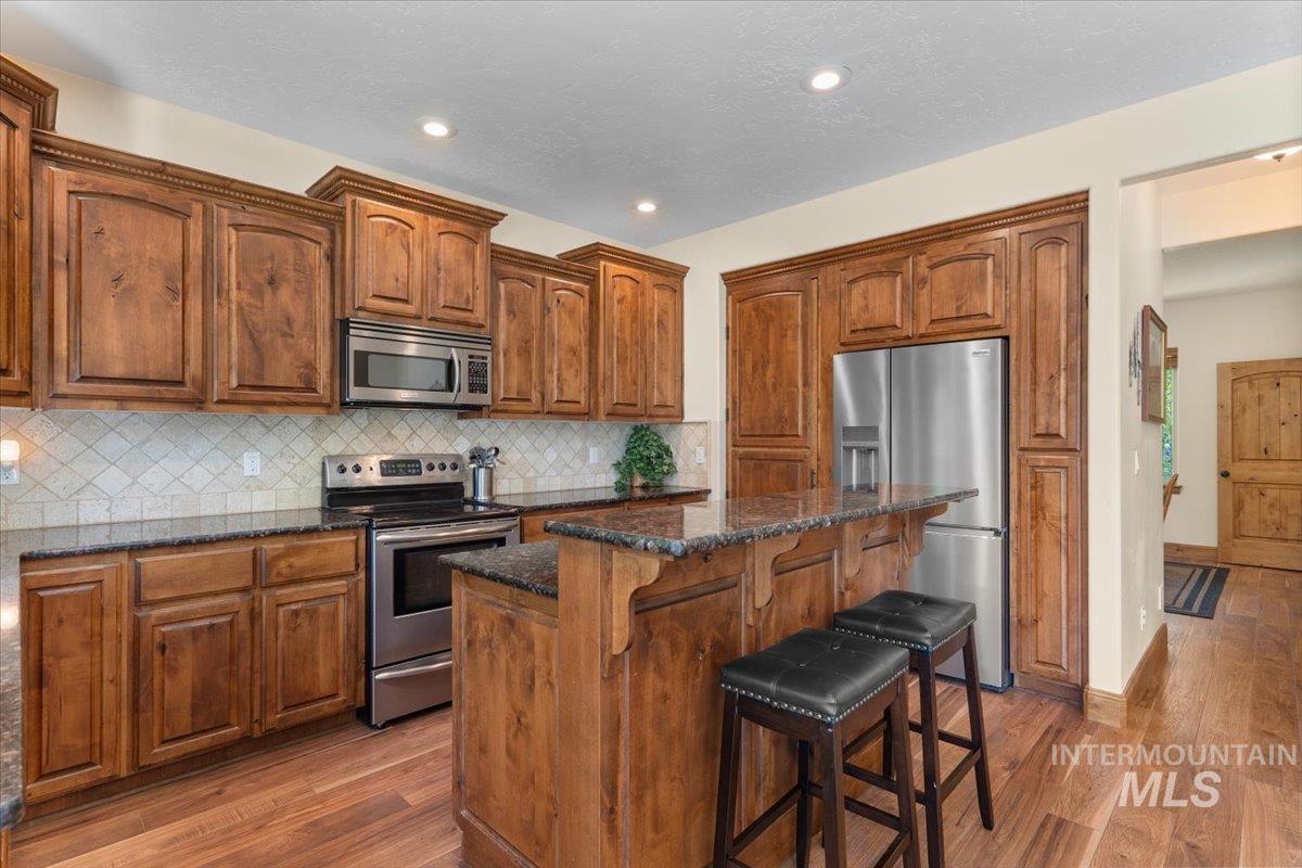 4154 N Tipton Ave., Meridian, Idaho 83646, 5 Bedrooms, 3.5 Bathrooms, Residential For Sale, Price $700,000,MLS 98984131