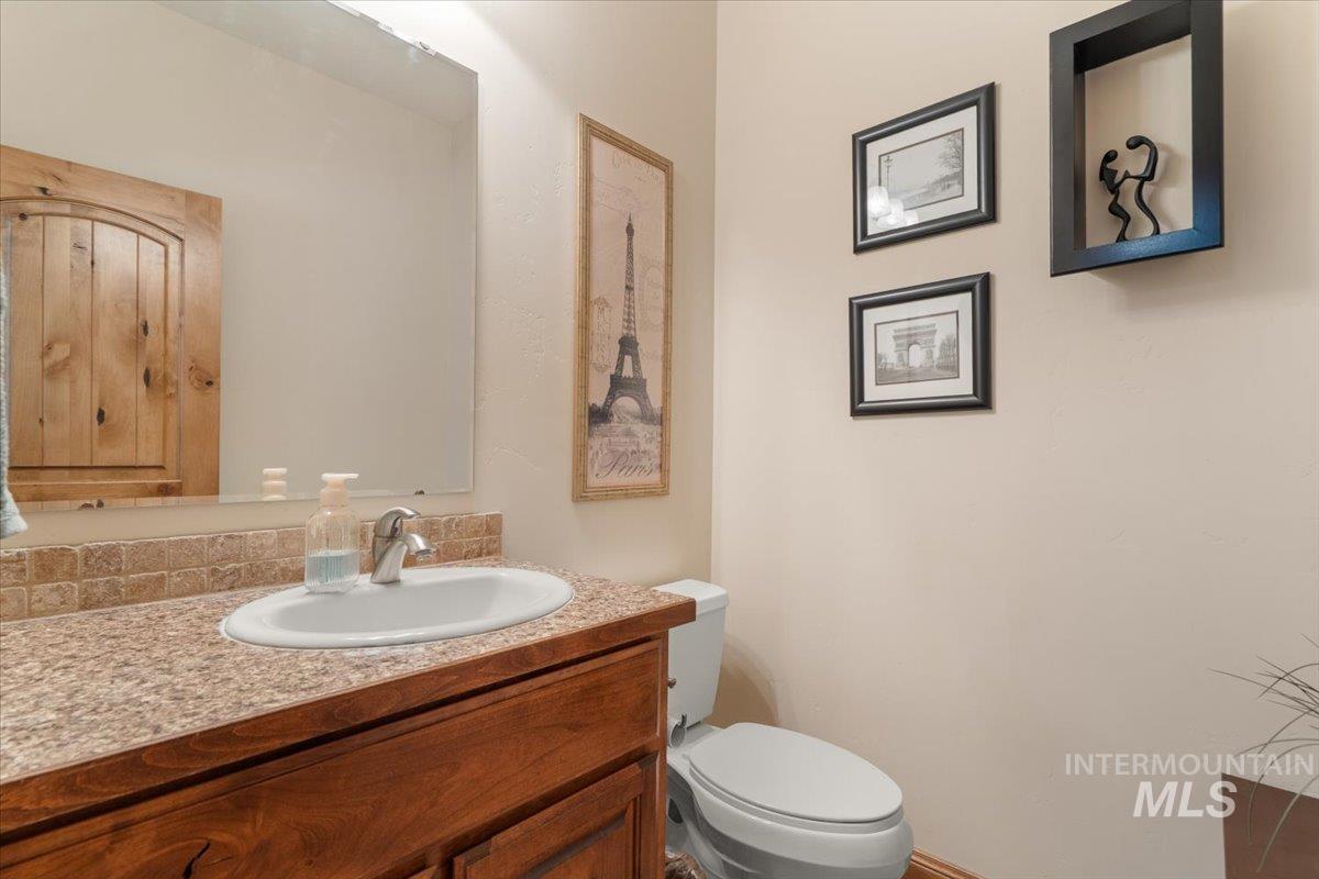 4154 N Tipton Ave., Meridian, Idaho 83646, 5 Bedrooms, 3.5 Bathrooms, Residential For Sale, Price $700,000,MLS 98984131