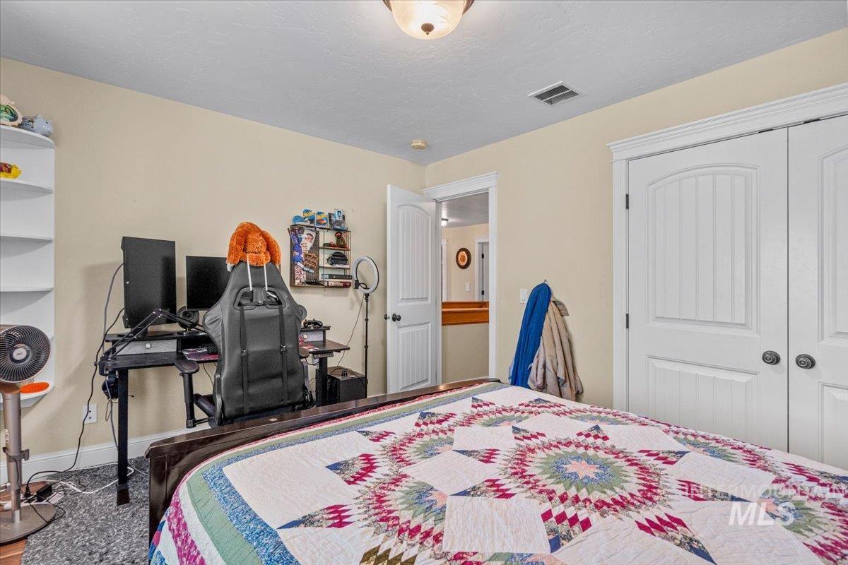 4154 N Tipton Ave., Meridian, Idaho 83646, 5 Bedrooms, 3.5 Bathrooms, Residential For Sale, Price $700,000,MLS 98984131