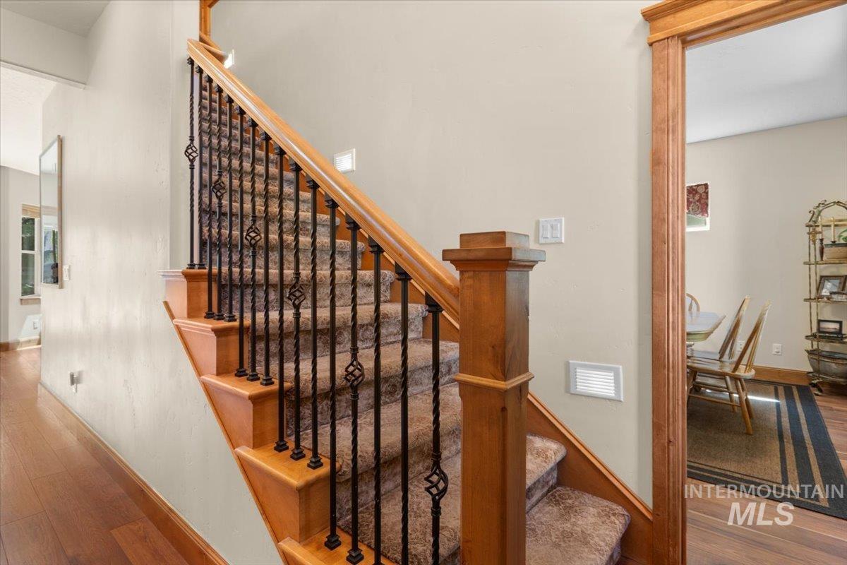4154 N Tipton Ave., Meridian, Idaho 83646, 5 Bedrooms, 3.5 Bathrooms, Residential For Sale, Price $700,000,MLS 98984131