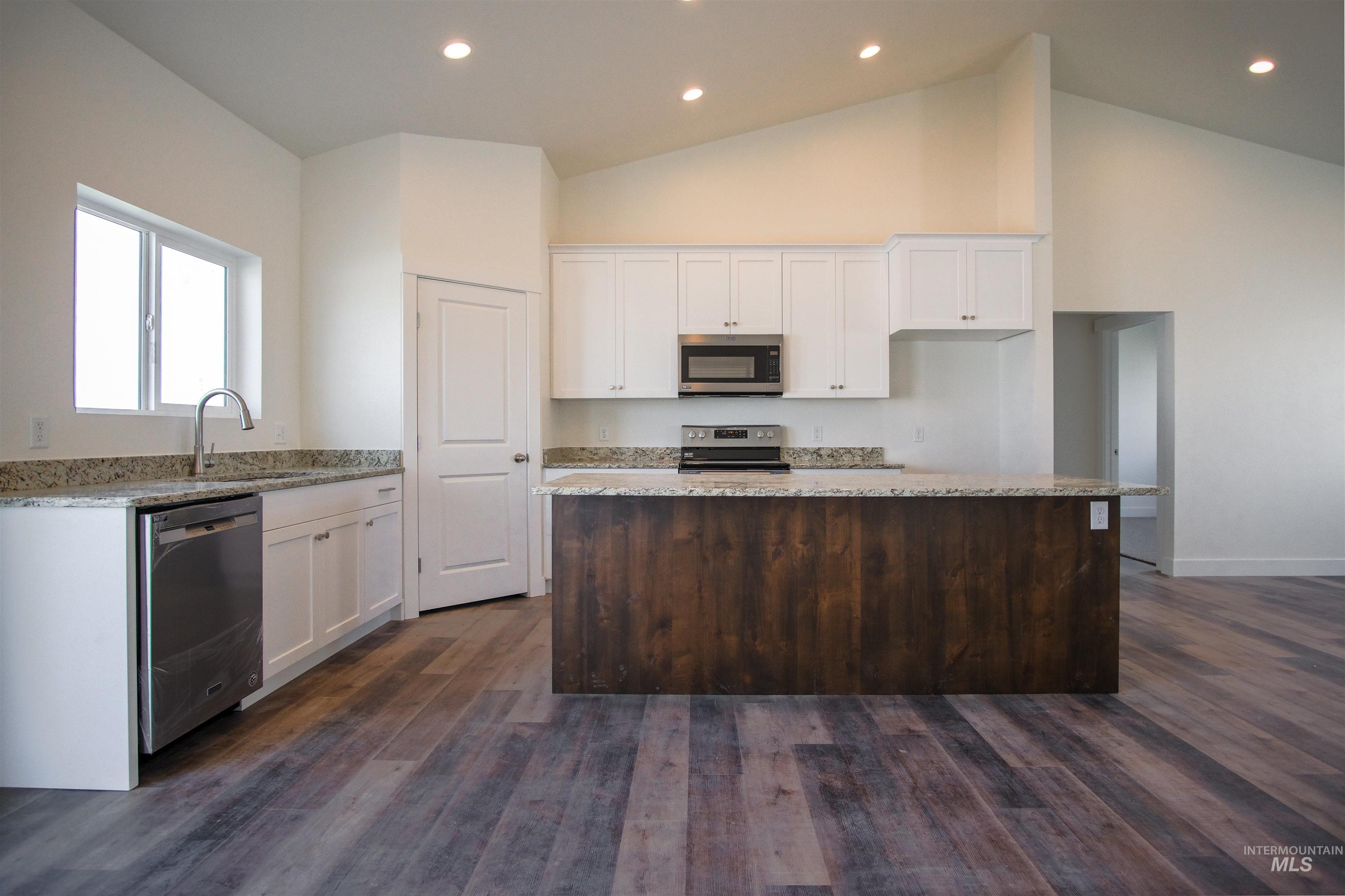 2431 Dorchester Avenue, Burley, Idaho 83318, 4 Bedrooms, 2 Bathrooms, Residential For Sale, Price $399,000, 98984132