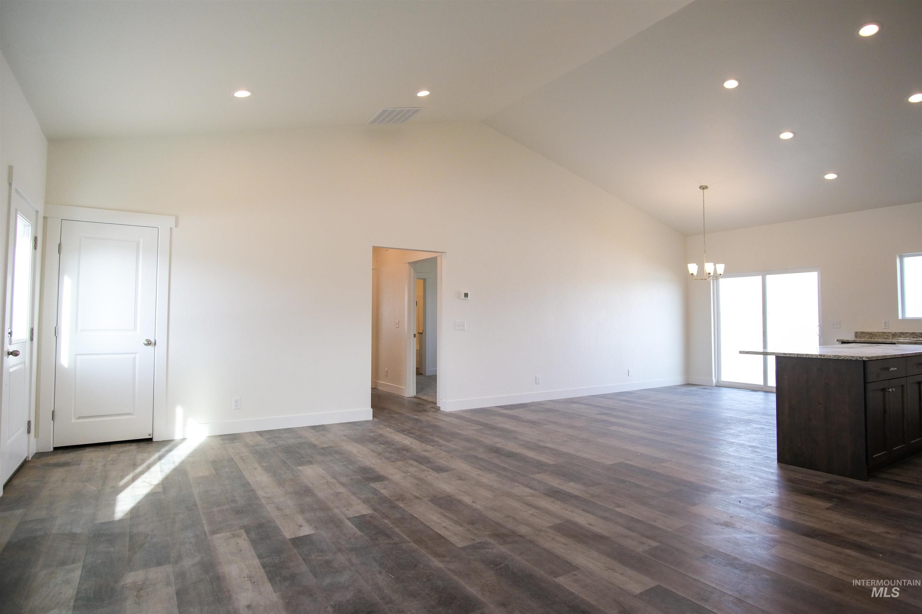 2431 Dorchester Avenue, Burley, Idaho 83318, 4 Bedrooms, 2 Bathrooms, Residential For Sale, Price $399,000, 98984132